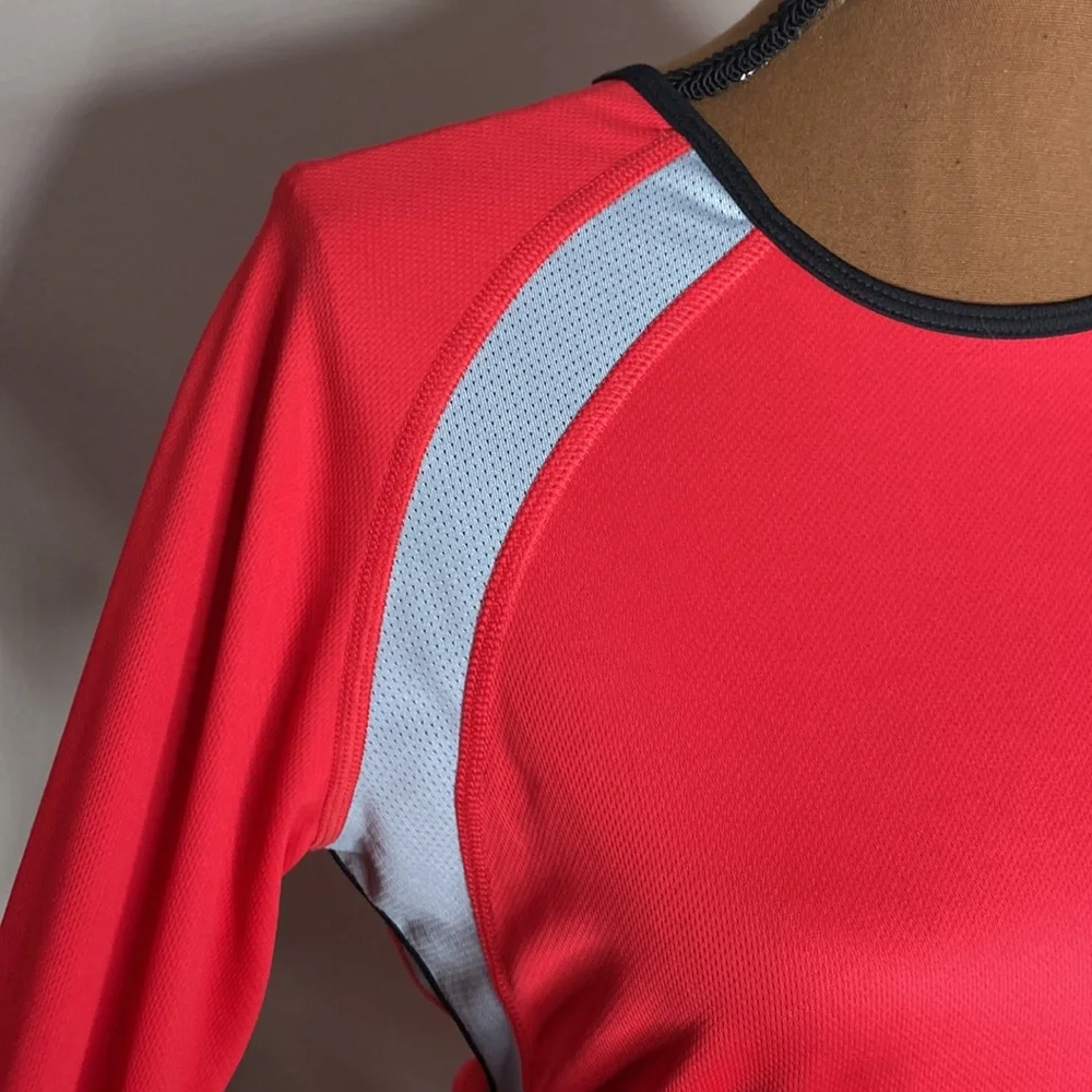 Nike fast pace dri-fit performance running long sleeve mesh inset top size M
